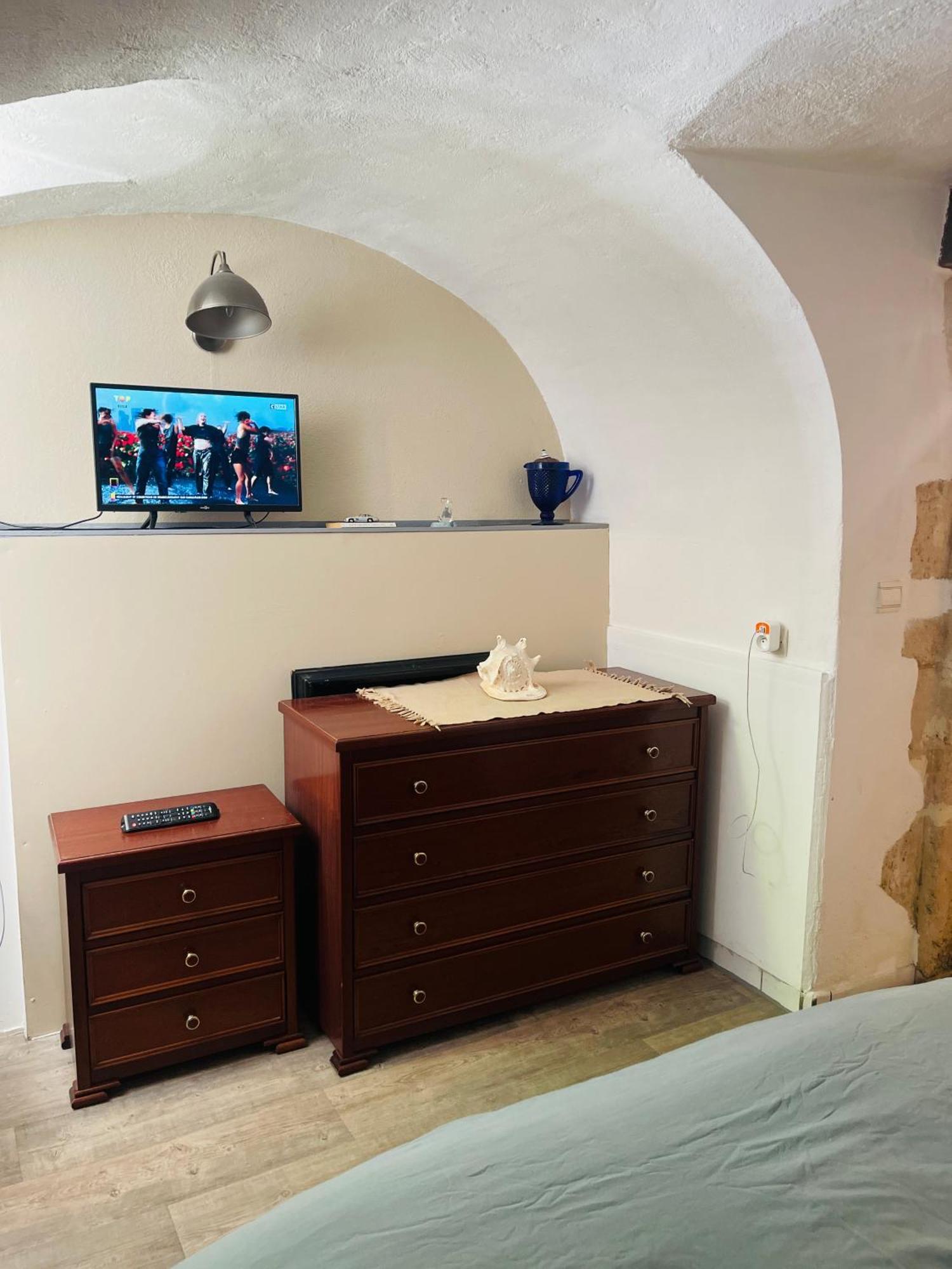 Rent Big Room With Breakfast Free In Old City Nancy Exterior photo