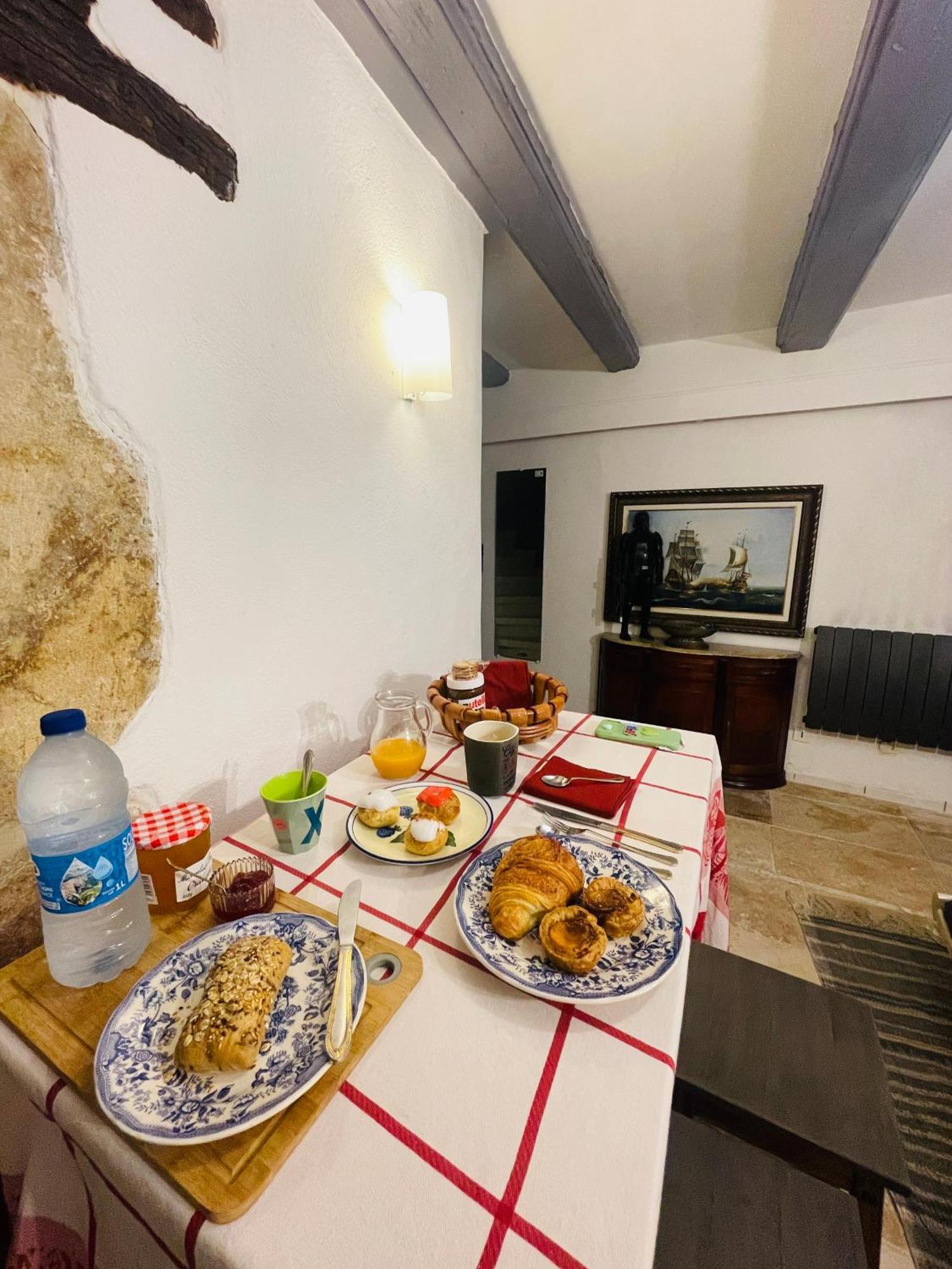 Rent Big Room With Breakfast Free In Old City Nancy Exterior photo